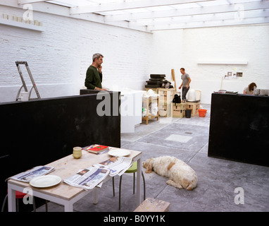 Edmund de Waal nel South London Studio Foto Stock