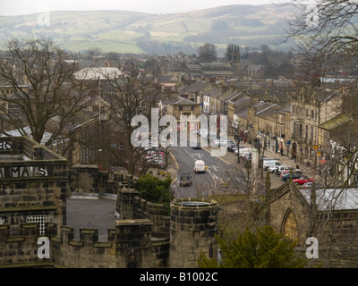 High Street Skipton West Yorkshire Regno Unito visto dal Castello Foto Stock