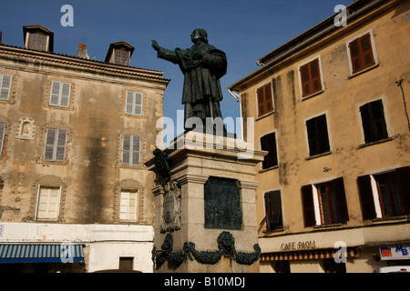 Statua di Casanelli d'Istria nel villaggio di montagna di Vico sulla Corsica Francia Foto Stock