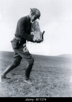 Secondo tenente Paolo Weir Cloud fotografo ancora con la 89ª divisione in Germania Kyllburg 16 gennaio 1919. Foto Stock