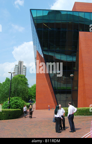 HBOS Financial Services, il 'Blue Leanie' Office Block, Walton Street, Aylesbury, Buckinghamshire, Inghilterra, Regno Unito Foto Stock