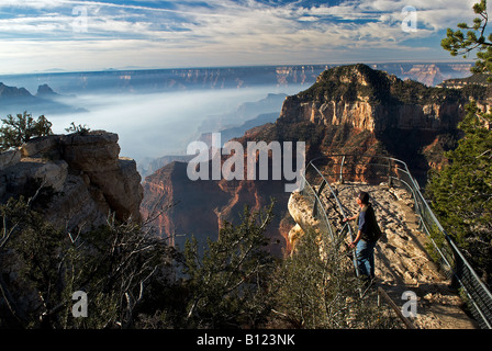 Vista dal Nord cerchio di fumo derivante dalla combustione controllata nel Grand Canyon di Arizona Foto Stock