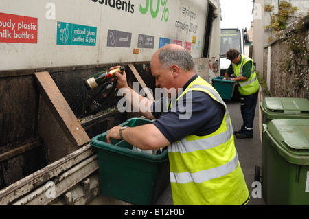 Raccolta differenziata collezioni in Bishopsteignton Devon England Foto Stock