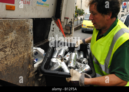 Raccolta differenziata collezioni in Bishopsteignton Devon England Foto Stock