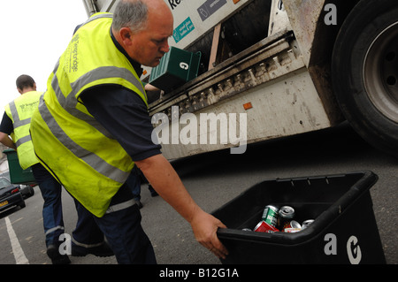 Raccolta differenziata collezioni in Bishopsteignton Devon England Foto Stock