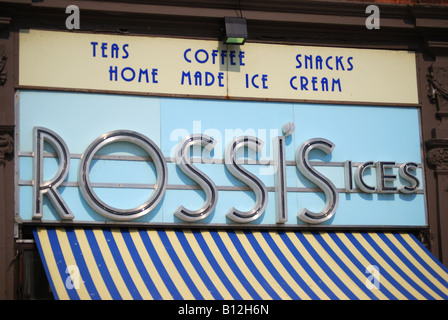 Rossi il CIEM gelateria, Esplanade, Weymouth Dorset, England, Regno Unito Foto Stock