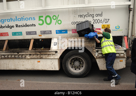 Raccolta differenziata collezioni in Bishopsteignton Devon England Foto Stock