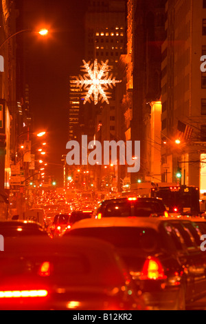 Natale traffico Fifth Avenue Midtown Manhattan NEW YORK CITY USA Foto Stock