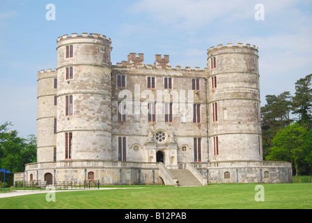 Xvii secolo Lulworth Castle e park, East Lulworth, Dorset, England, Regno Unito Foto Stock