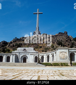 Monumento costruito dal generale Franco utilizzando il lavoro forzato conosciuta come la Valle dei Caduti Foto Stock