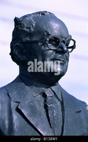 Statua di Árpád Szakasits-uno dei primi ungherese leader comunista. Parco Szobor, Budapest, Ungheria. Foto Stock