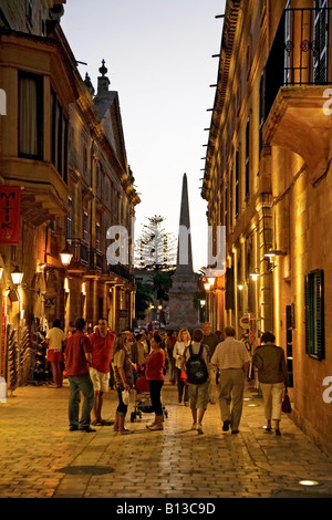 Spagna Minorca Mahon Ciutadella vecchio centro della città al crepuscolo Foto Stock