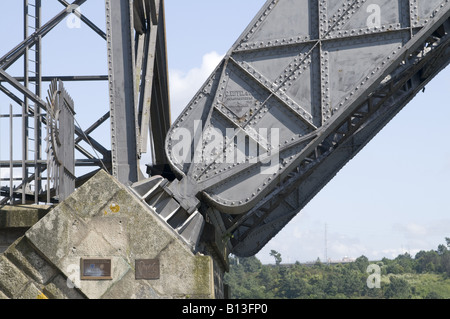 Dettaglio del ponte Dona Maria Pia in porto, progettati e realizzati da G. Eiffel ed è stato completato nel 1877 Foto Stock