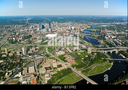 Al di sopra dell'antenna di Minneapolis, Minnesota e il fiume Mississippi Foto Stock