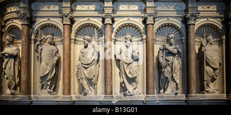 Francia Champagne Reims Basilique St Remi basilica interno St Remi s tomba Foto Stock