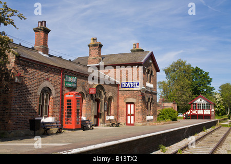 Hadlow Road Stazione Ferroviaria, Wirral, Inghilterra Foto Stock