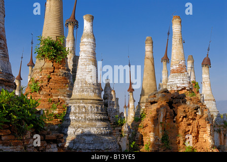 Indein rovine di Shwe Inn Thein stupa, Lago Inle, MYANMAR Birmania Birmania, ASIA Foto Stock