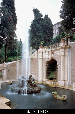 Tivoli, Villa d'Este, Renaissancegarten, Drachenbrunnen (Fontana del drago) Foto Stock