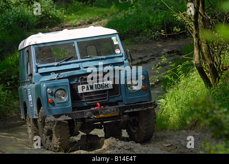 La serie 3 Land Rover a competere in ALRC NAZIONALE RTV 2008 Trial. Foto Stock