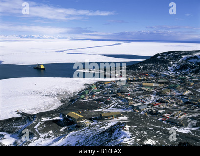Vista dalla collina di osservazione degli Stati Uniti McMurdo Station Ross Island Antartide Foto Stock