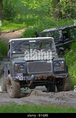 Land Rover Defender 90 Truck-Cab si fanno concorrenza a livello nazionale ALRC 2008 RTV di prova. Foto Stock