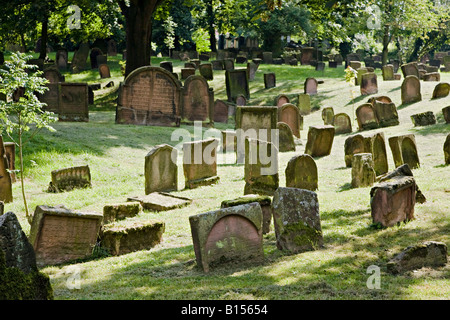 Gravestones in the oldest part of the Jewish cemetery the Alter Judenfriedhof or Herliger Sand Worms Germany Foto Stock