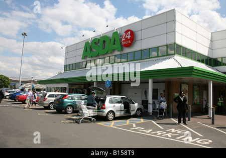 Asda superstore a Charlton London REGNO UNITO Foto Stock