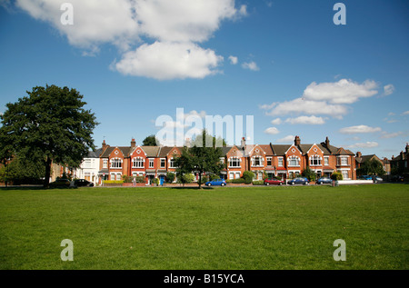 Vista di Streatham Hill da Tooting Bec Common, Londra Foto Stock