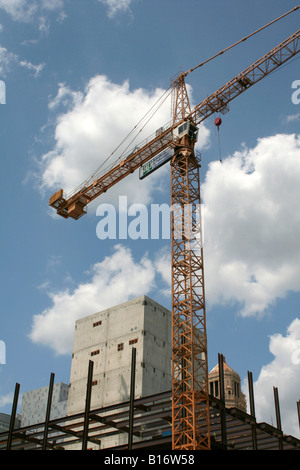 Grandi gru a torre di nuova costruzione Rochester Minnesota Foto Stock