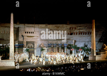 Prestazioni di Aida a Arena di Verona, Italia Foto Stock