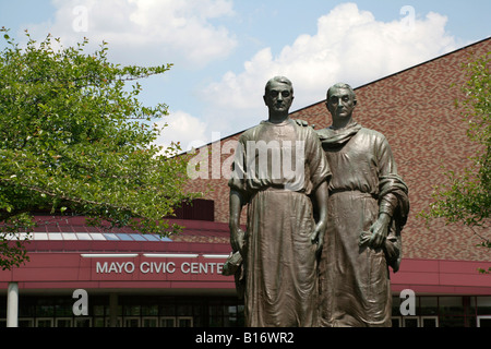 Il bronzo di Dr William Mayo e il dott. Charles Mayo Rochester Minnesota Foto Stock