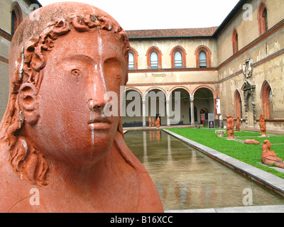 Terrocotta figure presso il Castello Sforzesco (Castello Sforzesco) Foto Stock