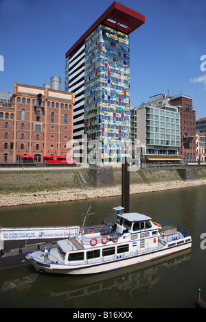 Germania Renania settentrionale-Vestfalia Medienhafen di Düsseldorf Media Harbour Colorium Foto Stock