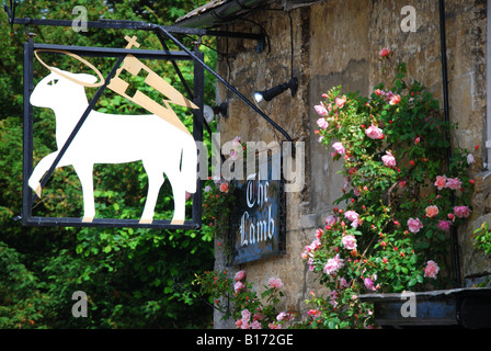 Xiii secolo l'Agnello Inn, Sheep Street, Burford, Oxfordshire, England, Regno Unito Foto Stock
