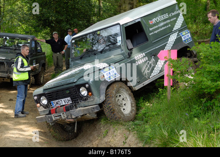 Land Rover Defender 90 TD4 si fanno concorrenza a livello nazionale ALRC 2008 RTV di prova. Foto Stock