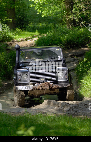 Land Rover Defender 90 che si fanno concorrenza a livello nazionale ALRC 2008 RTV di prova. Foto Stock