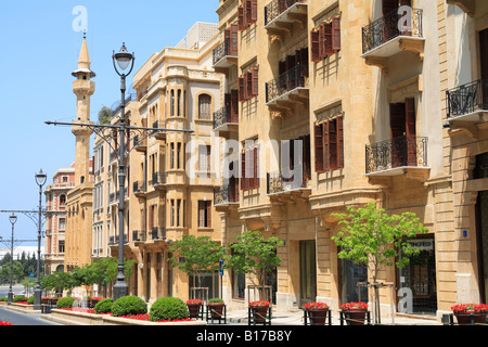 Edifici restaurati che sono state danneggiate durante la guerra civile il centro cittadino di Beirut Libano Foto Stock