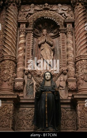 San Francesco di Assisi e di santa Chiara, raffigurato in una cappella , St . Francesco di Assisi chiesa , Old Goa , India Foto Stock