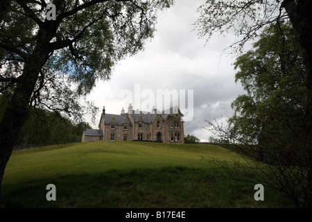 Alladale Lodge sul deserto riserva dove il cinghiale e alci sono stati introdotti in Sutherland, Scotland, Regno Unito Foto Stock