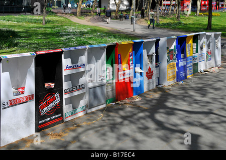 Linea di Londra del quotidiano free bidoni nelle vicinanze del euston rail station Foto Stock