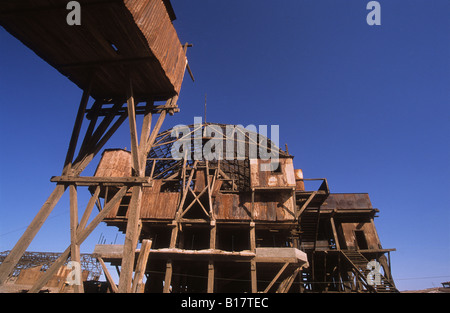 Impianto di trattamento di nitrato abbandonate città mineraria di Santa Laura, nei pressi di Iquique, Cile Foto Stock