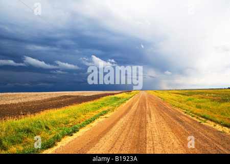 Tempesta su Ridge Road 221, Alberta, Canada. Foto Stock