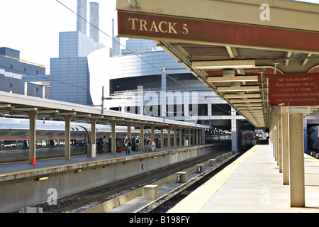 Boston Massachusetts Via 5 alla stazione sud treno lungo lo sbarco Foto Stock