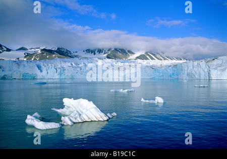 Monaco Glacier, arcipelago delle Svalbard, Arctic Norvegia. Foto Stock