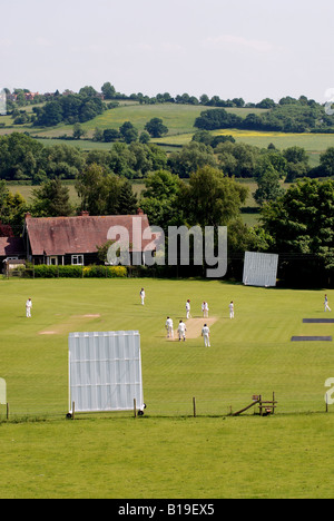 Village cricket a Exhall, Warwickshire, Inghilterra, Regno Unito Foto Stock