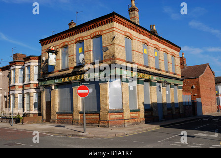 Il pubblico di Salisbury House e case sono saliti fino in Granton Anfield Road, Liverpool intavolato pronto per la riqualificazione. Foto Stock