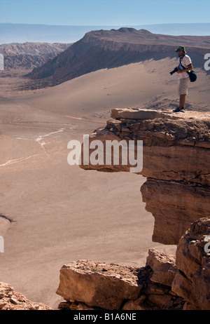 Punto di vista di alta sopra la valle dei morti nel deserto di Atacama nel Cile settentrionale Foto Stock