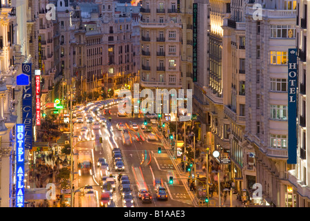 Angolo di alta vista di Gran Via a Madrid, Spagna. Foto Stock