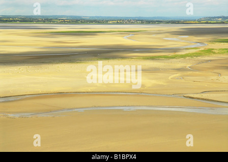 Ocean a bassa marea visto dal Mont Saint Michelle abbey Francia Foto Stock