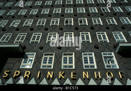 Storico edificio ufficio ad Amburgo, Germania, noto come Sprinkenhof, un clinker costruzione di mattoni (1927-1931) architetto Fritz Hoeger Foto Stock